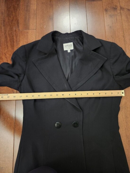 Armani Collezioni women's black blazer in size 8 - Picture 9 of 9